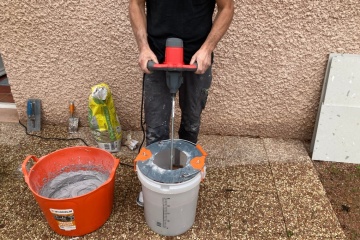 MIXEO : l’outil indispensable pour nettoyer vos mélangeurs vite et sans effort !