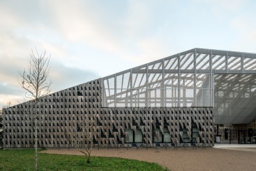 Nouveau Pôle Oriental du Zoo d’Amiens : une façade d’écailles en peuplier THT signée Ducerf