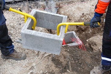 Quand le terrain inspire l'innovation : Leborgne et Eurovia collaborent pour développer une pince à rehausses béton