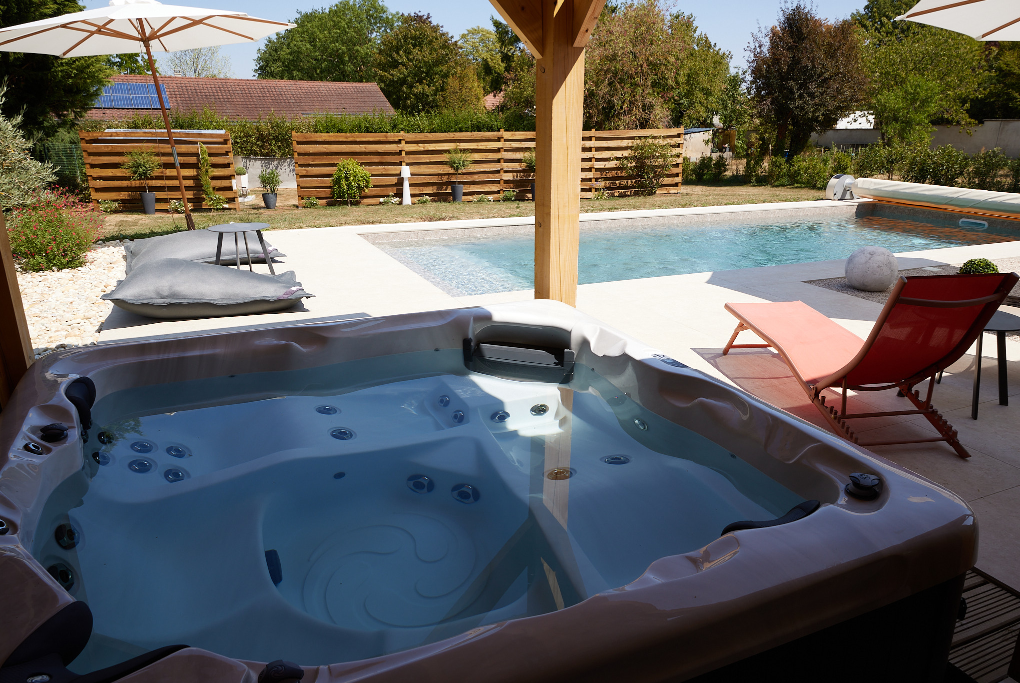 PISCINE ET SPA, UN PROJET SUR-MESURE EN SAÔNE ET LOIRE