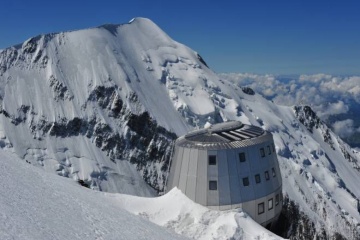Le refuge du goûter : une superstructure d’altitude bien ancrée dans la pierre !
