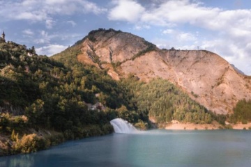Entre pierre et eau : où se baigner en Auvergne ?