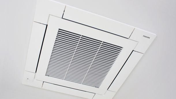 Cassette 4-voies 600 X 600 ultra-compacte pour une intégration optimale
